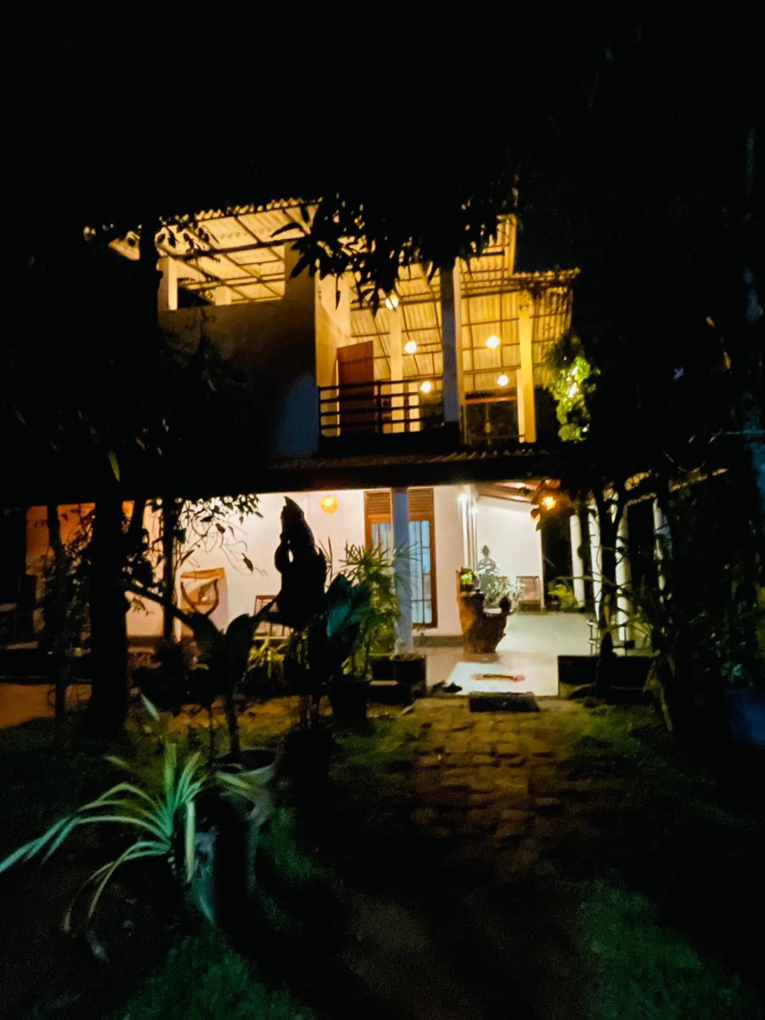 Nature Park Udawalawe Buitenkant foto